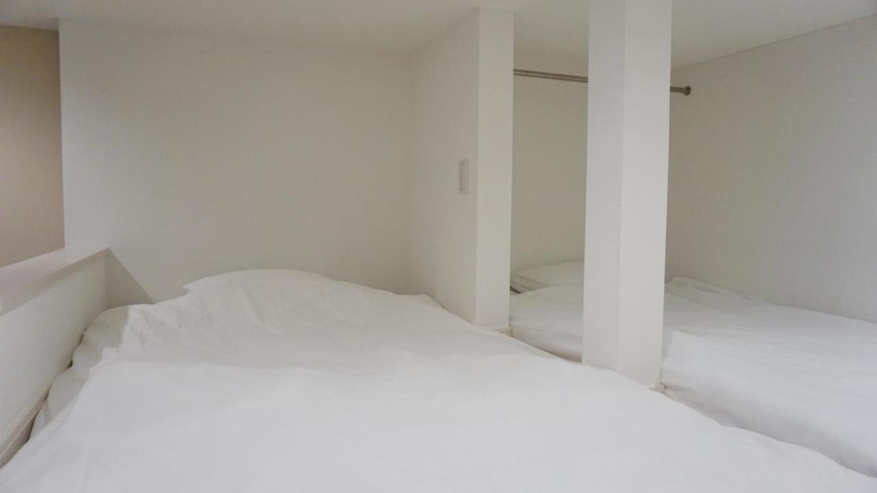 Ferienwohnung Trip Pod Yoshizuka B Fukuoka  Exterior foto